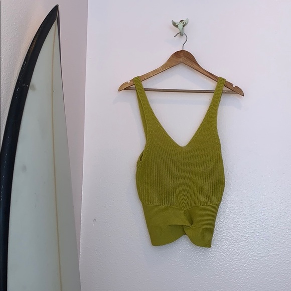 Tops - SOLD • Sleeveless Knit Top •